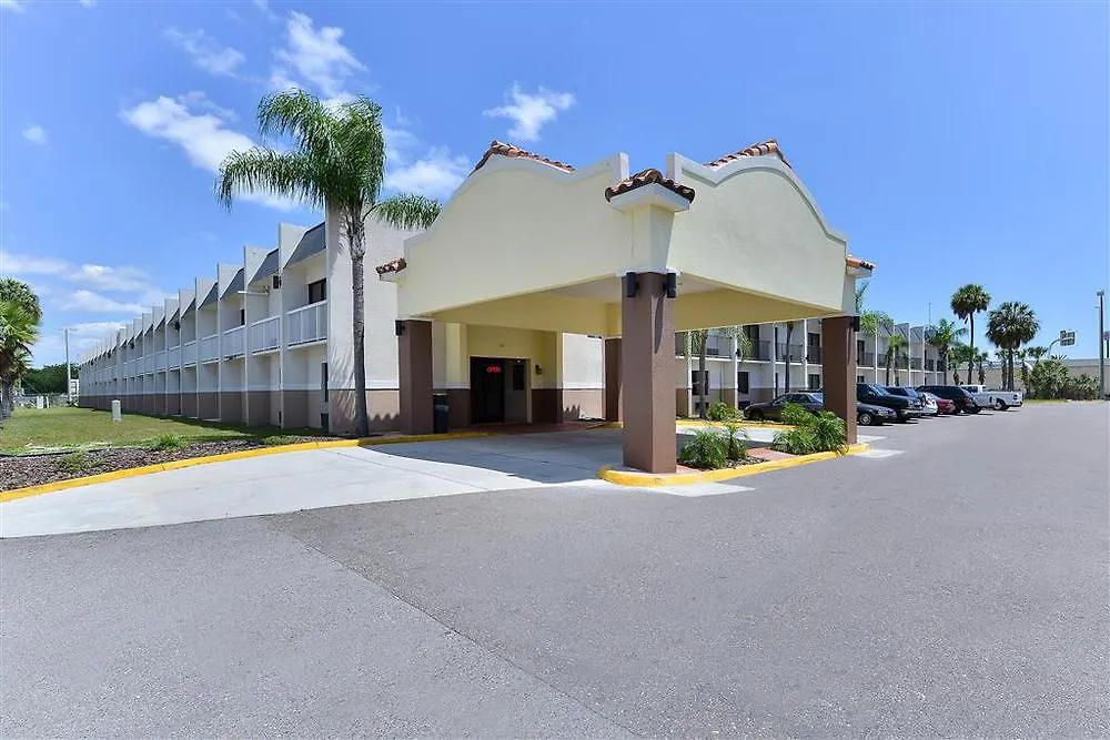 Days Inn & Suites By Wyndham Tampa - Ybor City 2*,